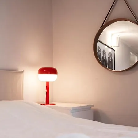 Апартаменты Cozy With A View Of The Mole *