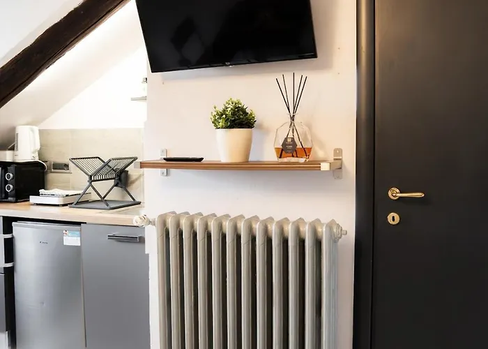 Cozy With A View Of The Mole *