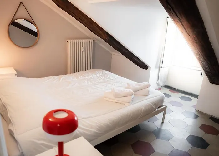 Cozy With A View Of The Mole